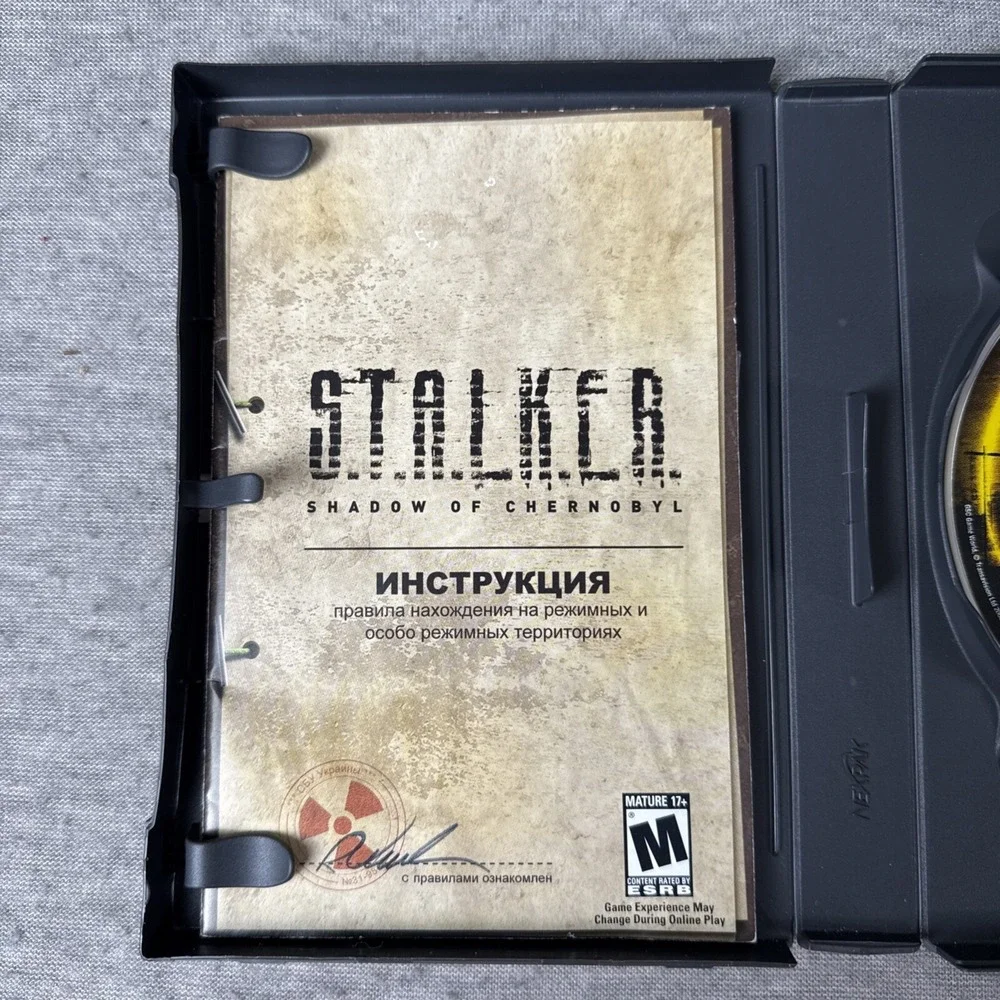 S.T.A.L.K.E.R. Shadow of Chernobyl PC Game Disc‎ w/ Original Manual